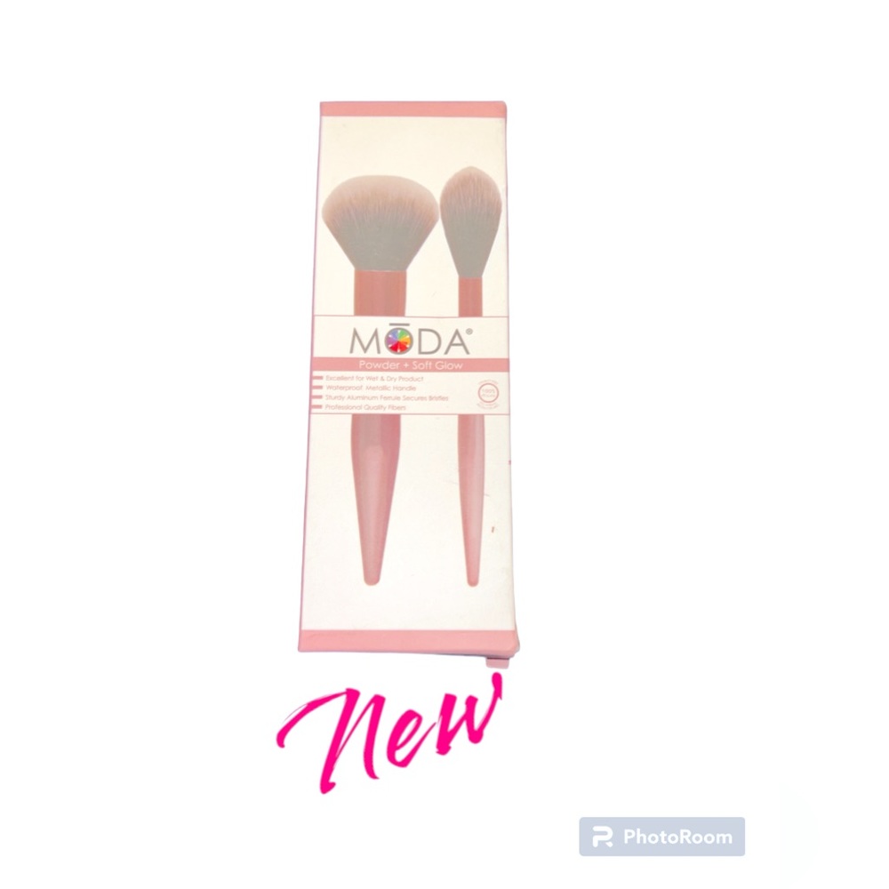Moda powder and soft glow brushes